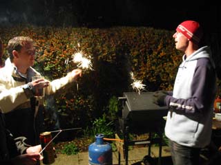 2003-11-08-Boys_with_sparklers.JPG