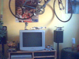 2004-05-03-Daves_bachelor_pad.jpg