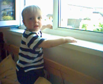 2004-06-15-Jack@the_window.jpg